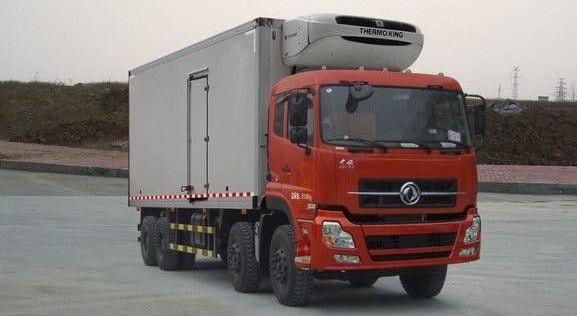 東風天龍前四后八冷藏車