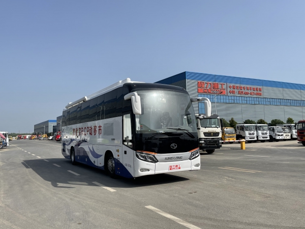 金旅12米核酸檢測車
